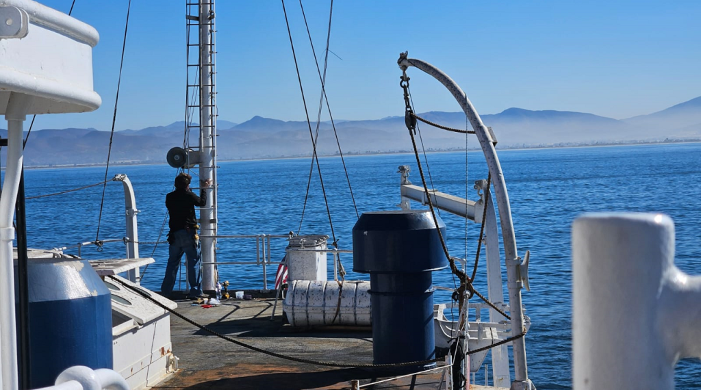 Starlink installation on boats-ships Ensenada Mexico